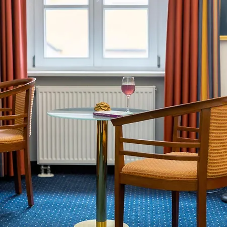 Altstadthotel Der Patrizier Regensburg Buitenkant foto